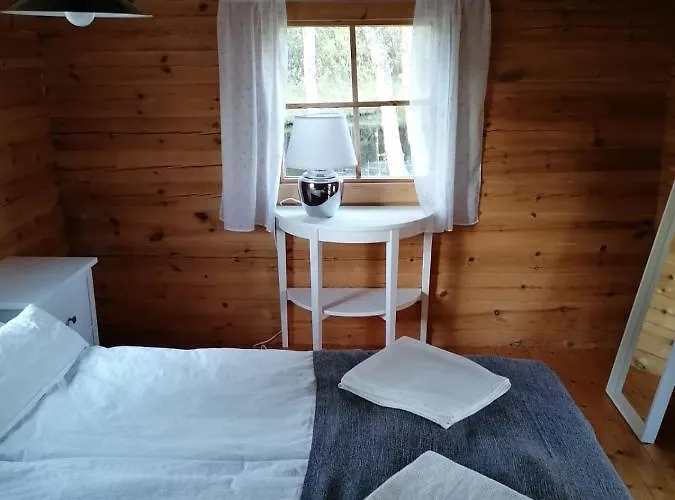 בית הארחה Hannuksen Piilopirtti Tornava